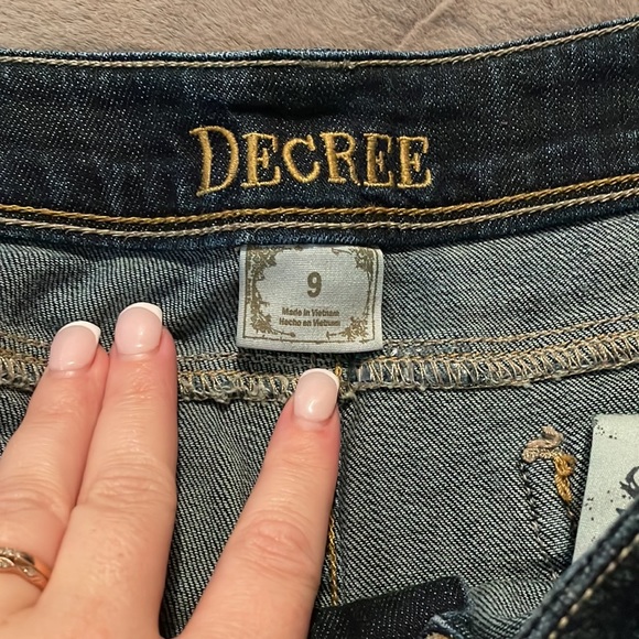 Jean shorts - Picture 3 of 3